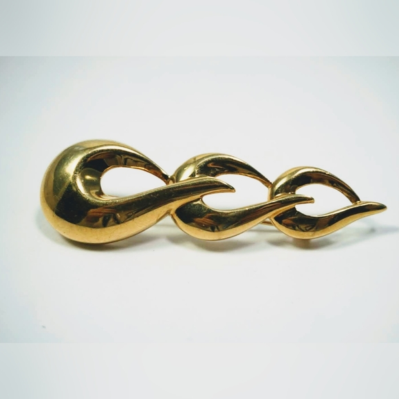 Gold Toned Brooch - Picture 2 of 5